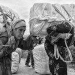 زنان هم کولبری می‌کنند!