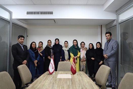 مشارکت کارکنان بانک کارآفرین در کمپین «من 5 هستم» بنیاد خیریه کودک مشارکت کارکنان بانک کارآفرین در کمپین «من 5 هستم» بنیاد خیریه کودک