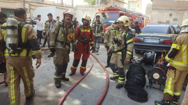 انبار بازار پارچه تهران در آتش سوخت انبار بازار پارچه تهران در آتش سوخت