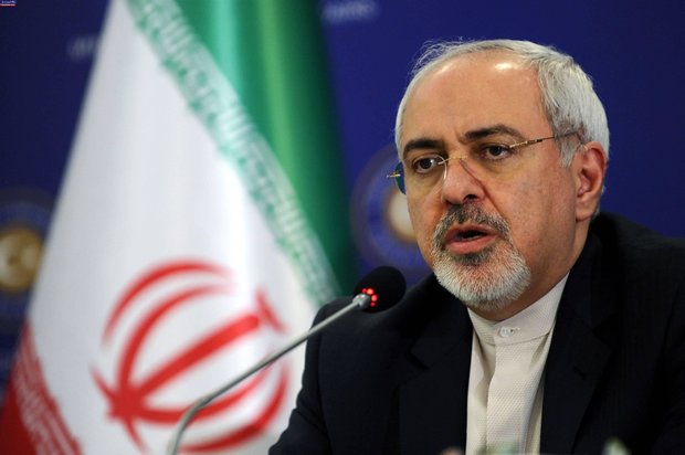 ظریف: ممانعت آمریکا از خرید دارو و غذا برای مردم ایران جنایت علیه بشریت است