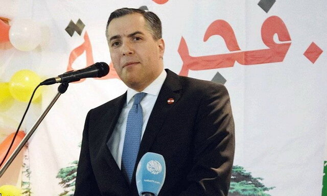“مصطفی ادیب”، محتمل‌ترین گزینه نخست وزیری لبنان کیست؟