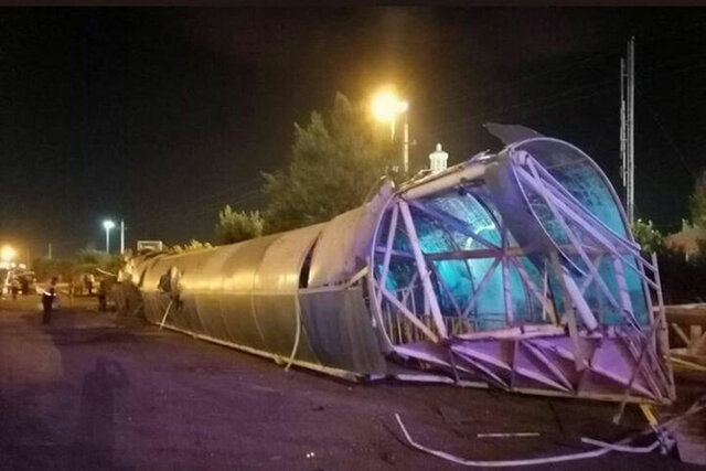 سقوط پل هوایی بر روی 2 خودرو؛ یک فوتی و 6 مصدوم