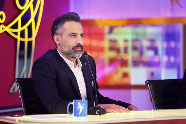 خوانندگی مربی «عصر جدید» برای «باخانمان»/ کمدی جدید شبکه سه