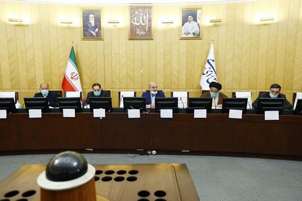 قالیباف: وظیفه مجلس است که دولت را وادار به کار کند