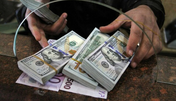 افزایش نرخ دلار در صرافی بانک‌ها
