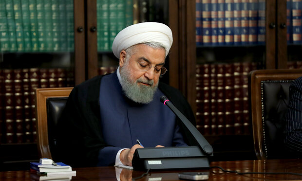 حداقل تا ۶ ماه آینده باید رعایت پروتکل‌هارا ادامه دهیم/ابتلای جوانان و نوجوانان نگران کننده است