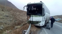 ۲۵ مصدوم در تصادف اتوبوس و پراید