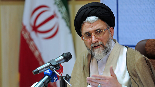 خطیب: امیدواریم قدم‌های جدی‌تری در اجرای ماموریت‌های امنیتی نظام برداریم