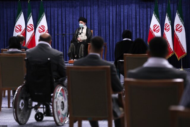 رهبر انقلاب: دستگاه های بسیاری مشغول برنامه‌ریزی برای سلب امید و نشاط از جوانان هستند