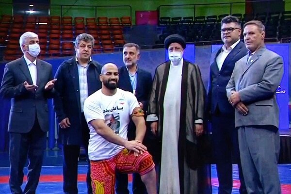 حمایت رئیس جمهوری از توسعه و تقویت ورزش پهلوانی و همگانی