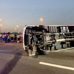 واژگونی مینی بوس در محور اسلام آبادغرب با ۱۲ مصدوم
