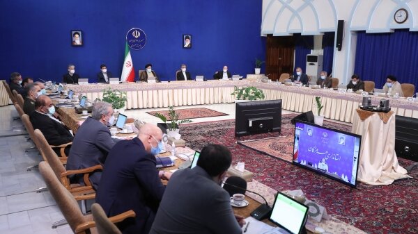 اعطای سهمیه جبرانی بنزین به دارندگان کارت سوخت در آذر ماه