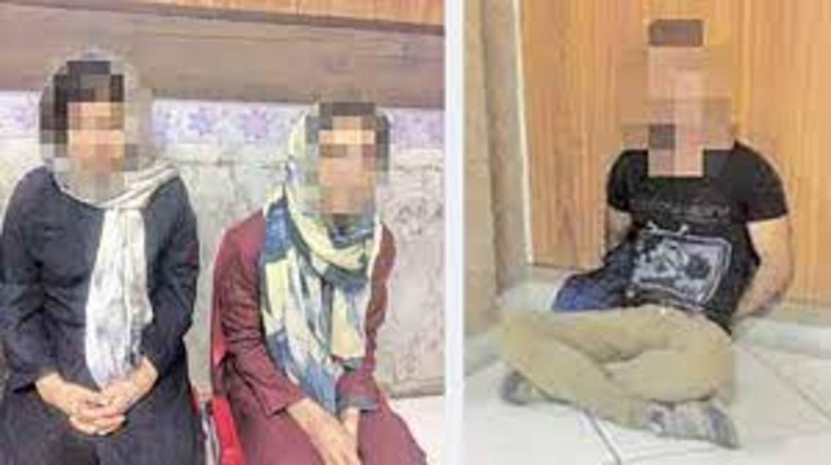 دختران فراری محبوس در آپارتمان 6 / دو زن نیمه عریان کنار کمدی که جنازه زن دیگری در آن بود