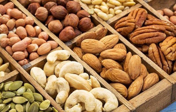 قیمت آجیل شب یلدا ۱۸۰ تا ۲۷۵ هزار تومان است