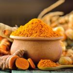 مصرف زردچوبه برای چه افرادی مضر است؟