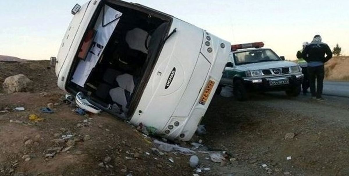 واژگونی اتوبوس در قزوین ۱ کشته و ۲۶ مصدوم برجای گذاشت / حال ۵ نفر وخیم است
