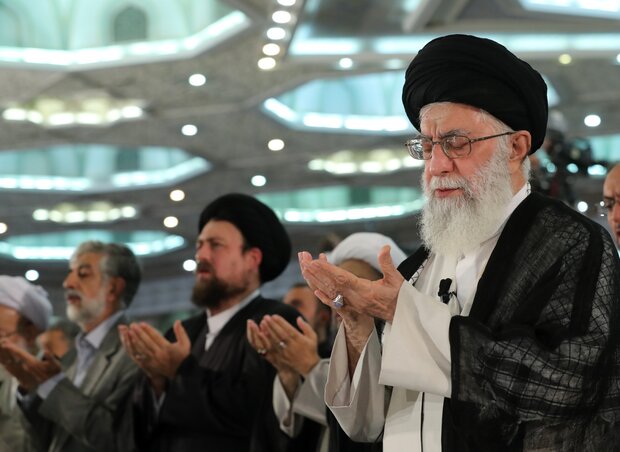 اقامه نماز عید فطر به امامت رهبرانقلاب ساعت ۸صبح/ایستگاه مترو بهشتی در زمان نماز توقف نخواهد داشت