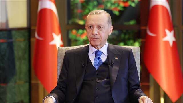 مصاحبه اردوغان به دلیل مشکل معده قطع شد / لغو تجمعات انتخاباتی امروز