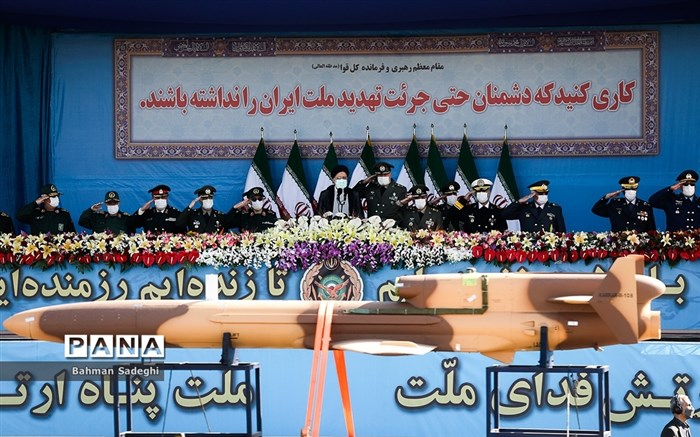 مراسم رژه ارتش جمهوری اسلامی ایران آغاز شد