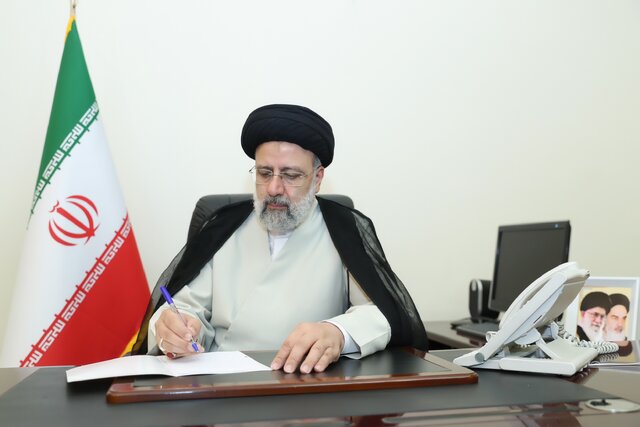 رئیسی: عظمت وجودی فردوسی در بردباری قهرمانانه در راه خلق حماسه ملی ایران است
