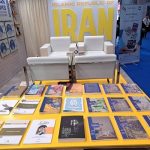 آثار مقام معظم رهبری در نمایشگاه کتاب دوحه عرضه شد