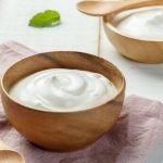 ترکیب ماست با این ادویه چربی بدن را آب می‌کند