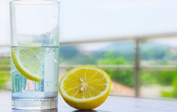 فواید خوردن ناشتای آب و آب لیمو