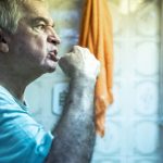 مسواک زدن از ابتلا به ذات الریه پیشگیری می‌کند
