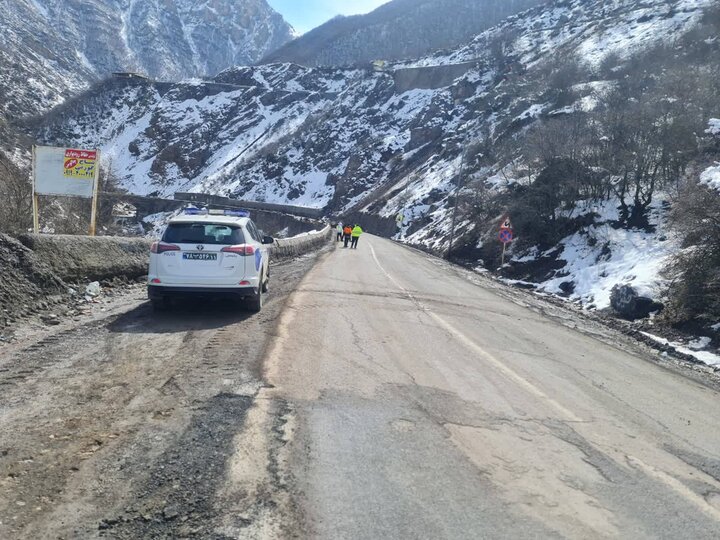 احتمال ریزش سنگ و رانش کوه در جاده های مازندران