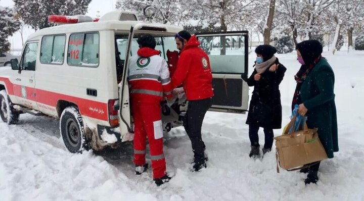 امدادرسانی به بیش از ۶۷۰۰ حادثه‌دیده در برف و کولاک ۱۴ استان