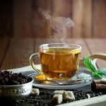 بهترین دمنوش‌های گیاهی برای بهبود سرفه