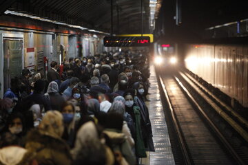 کشف ۲۰۰ کیلوگرم مواد محترقه پرخطر در متروی تهران