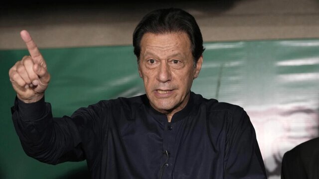 پیروزی غیرمنتظره متحدان عمران خان در انتخابات پاکستان/ حزب نواز شریف و «مردم» به دنبال ائتلاف