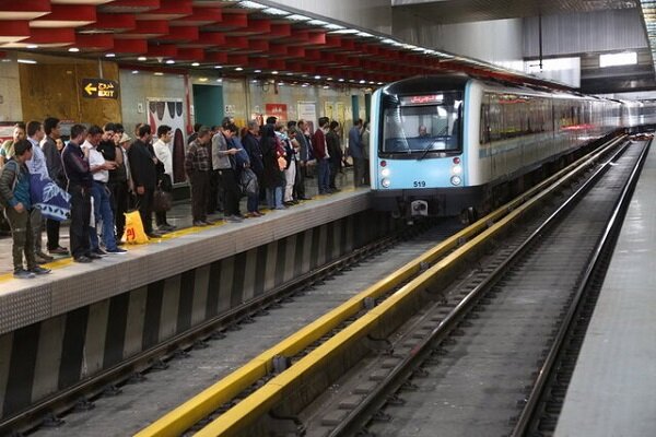 افزایش ۱۰ درصدی مسافران مترو/ علل تاخیر در حرکت قطارها