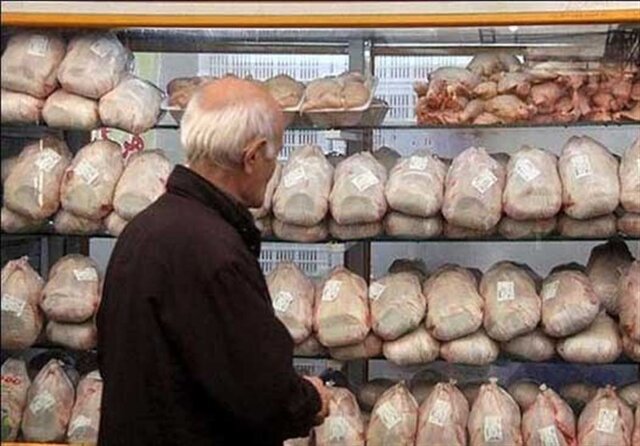 تامین نیاز بازار مرغ گرم در ماه رمضان و عید/ قیمت بالاتر از ۸۰ هزار تومان تخلف است