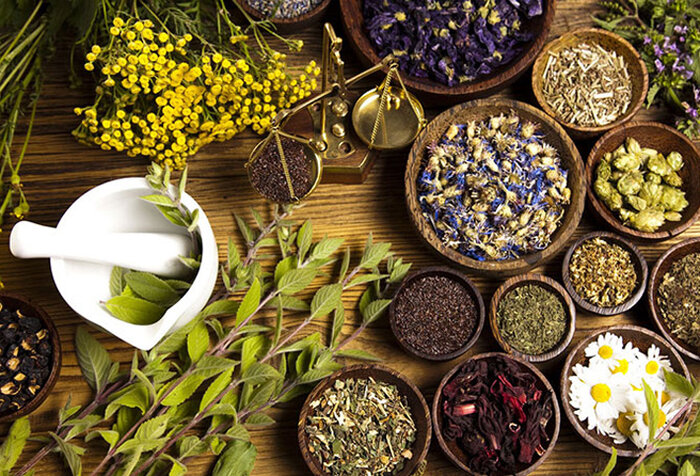 فروش داروی گیاهی در عطاری‌ها ممنوع است/همکاری با پلیس فتا