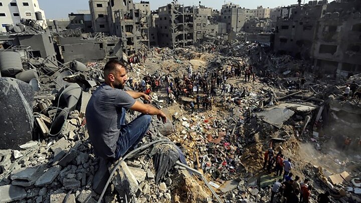 بمباران زمینی و هوایی مناطق مختلف غزه/ درگیری سیاسی میان وزیر جنگ و «ایهود باراک»
