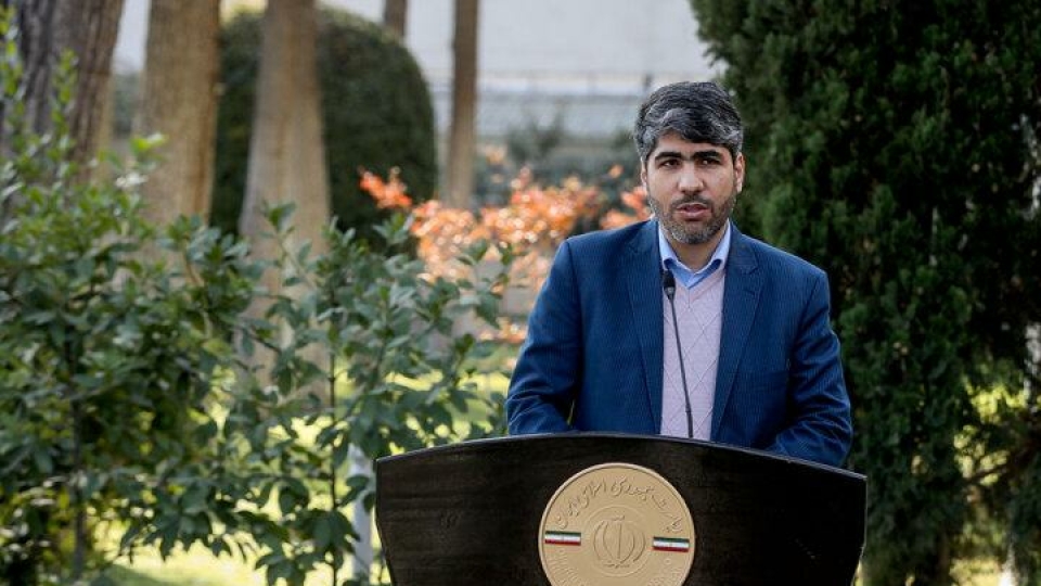 لطیفی: عدم رعایت تغییر ساعت کاری دستگاه های دولتی تخلف است/ وزارت نیرو پیگیری کند