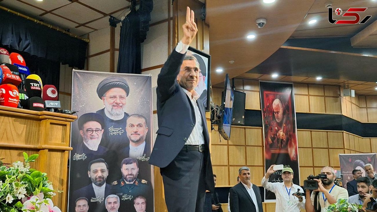 احمدی نژاد: آمده ام تا فرمان ملتی نجیب و بیدار را گردن بگذارم / مهمترین هدف و برنامه کاری بنده تمرکز بر حل مشکلات معیشتی مردم است
