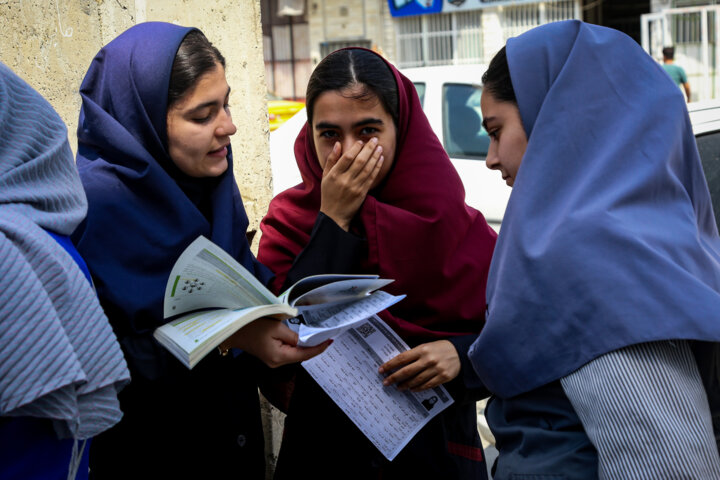تاخیر در اعلام نمرات امتحانات نهایی دانش آموزان و سرگردانی خانواده‌ها