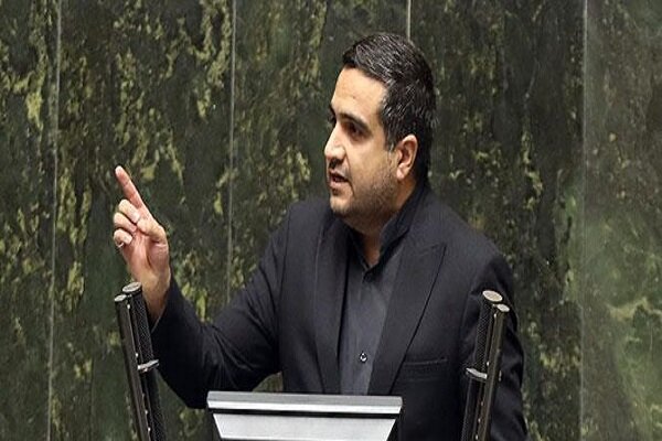 ۱۵۰ هزار کیت تشخیص تب دنگی در گمرک مانده است/ سران قوا برای ترخیص این کیت‌ها مجوز دهد