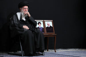 قرائت زیارت اربعین وعزاداری هیئت‌های دانشجویی درحسینیه امام خمینی