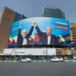 دیوارنگاره میدان ولیعصر (عج) میزبان فرمانده آزادگان شد