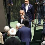 معامله مجلس با پزشکیان بر سر ۲ وزیر صحت دارد؟ /شانس بالای تیم اقتصادی کابینه پیشنهادی برای رأی گرفتن از مجلس