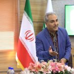 معاون سیما: مهران مدیری مشغول نوشتن متن برای تلویزیون است/ همکاری قطعی نیست