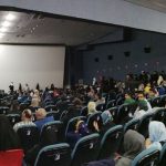 گزارش میدانی از شنبه‌ِ سینمایی؛ مخاطب ۲۰ میلیونی و مردمی که سینما می‌روند