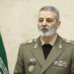 سرلشکر موسوی: سرو قامت ایستاده‌ایم
