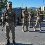 حملات تروریستی در پاکستان/ ۸ سرباز کشته و ۷ پلیس ربوده شدند