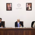 عارف: رویکرد دولت «نگفتن» و «حل کردن مسائل» است/ به جد پیگیر مقابله با مافیای سوخت هستیم