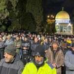 حضور ده‌ها هزار فلسطینی در مسجدالاقصی با بی‌اعتنایی به تهدیدات تل‌آویو